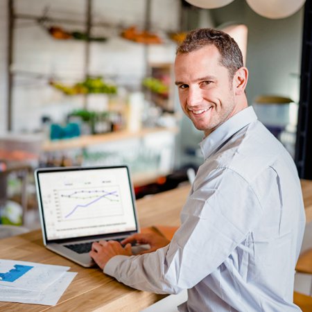 Retail sales manager